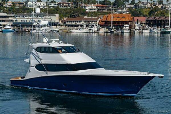 2008 HATTERAS 77 ENCLOSED BRIDGE