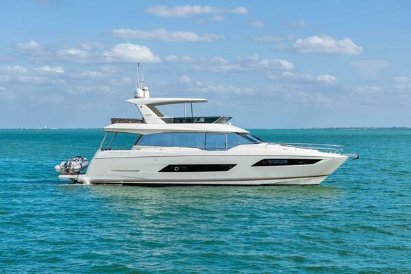 2018 PRESTIGE 680 FLYBRIDGE