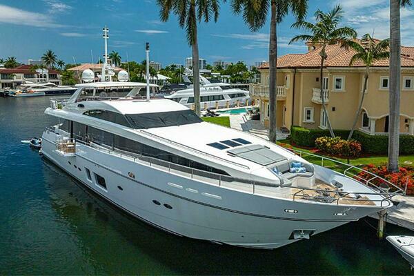 2012 PRINCESS 32M