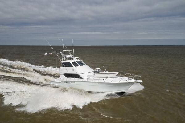 1999 HATTERAS 60 ENCLOSED BRIDGE