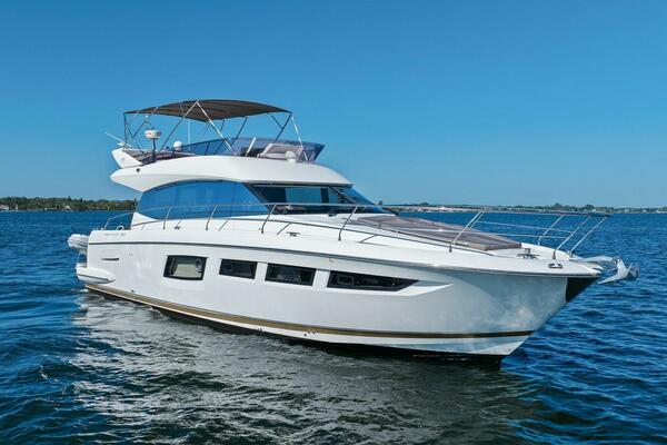 2017 PRESTIGE 500 FLYBRIDGE