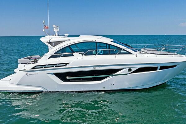 2022 CRUISERS YACHTS 50 CANTIUS