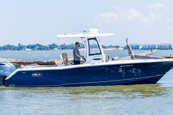 2020 SEA HUNT 27 GAMEFISH