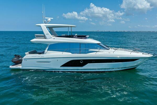 2022 PRESTIGE 590 FLYBRIDGE