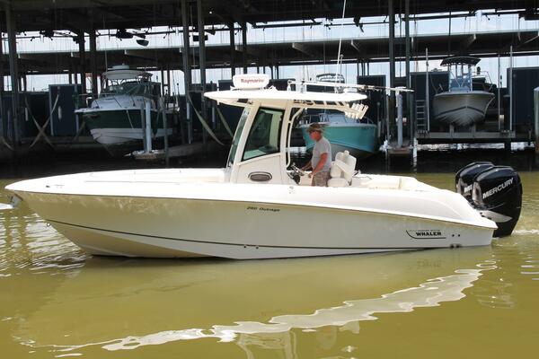 2014 BOSTON WHALER 280 OUTRAGE