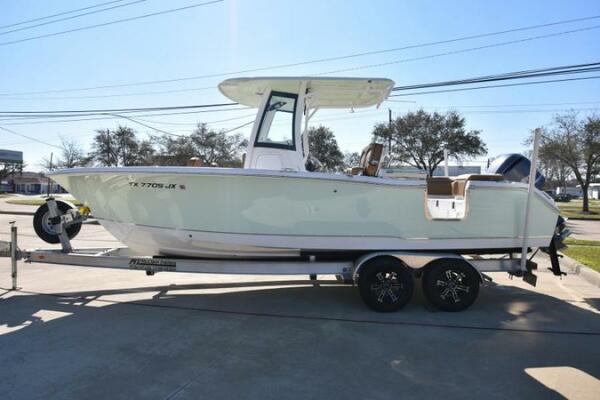 2020 SEA HUNT 255 ULTRA