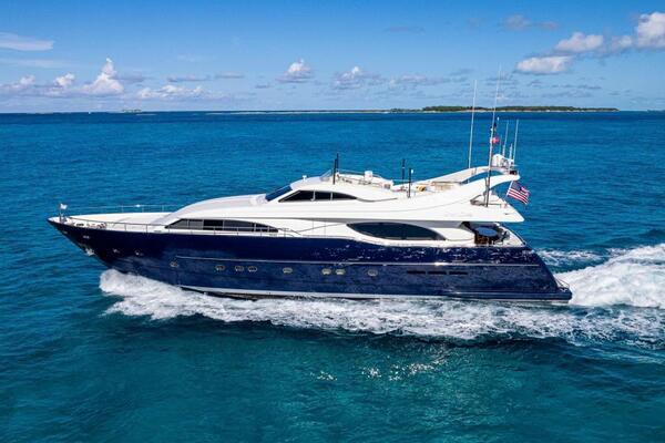 2001 FERRETTI YACHTS RAISED PILOT HOUSE