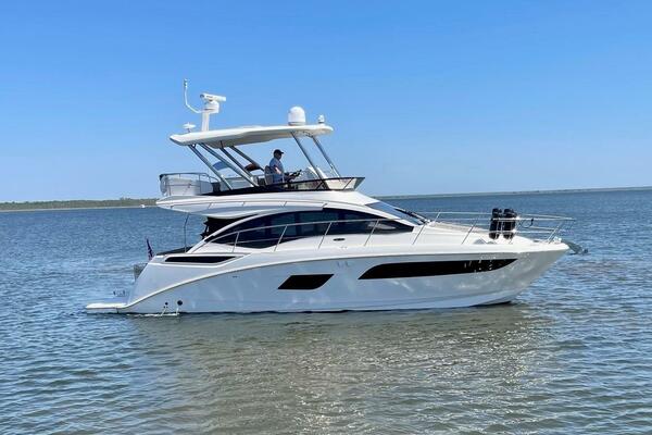 2017 SEA RAY 400 FLY