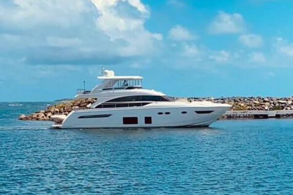 2017 PRINCESS 68 FLYBRIDGE